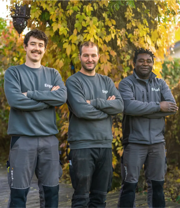 Group picture of three installers